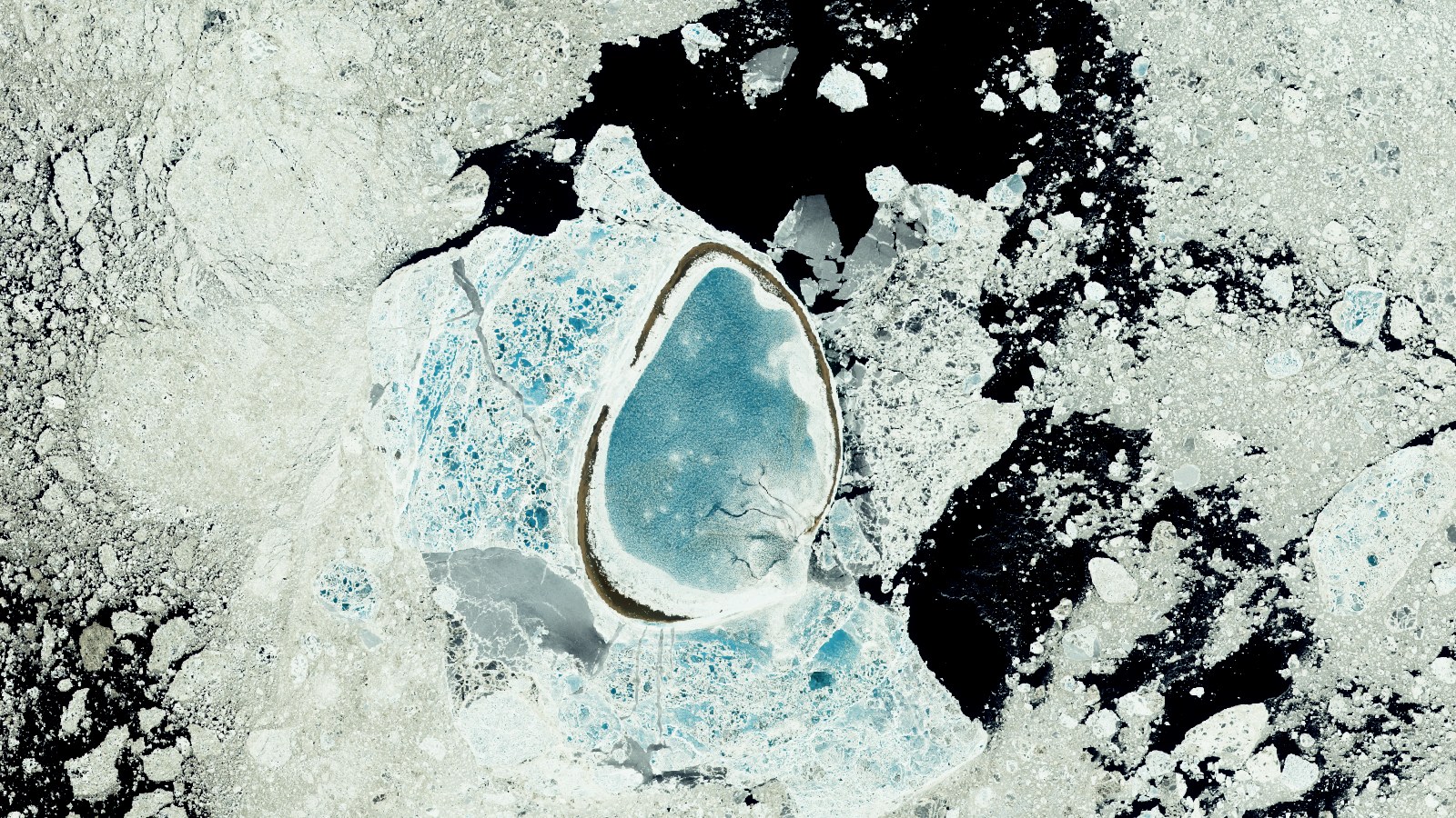 Peschany Island in the sea ice, Laptev Sea, Siberia, Natural colour with short-wave infrared, my recipe · Sentinel-2 L2A, 14 June 2020